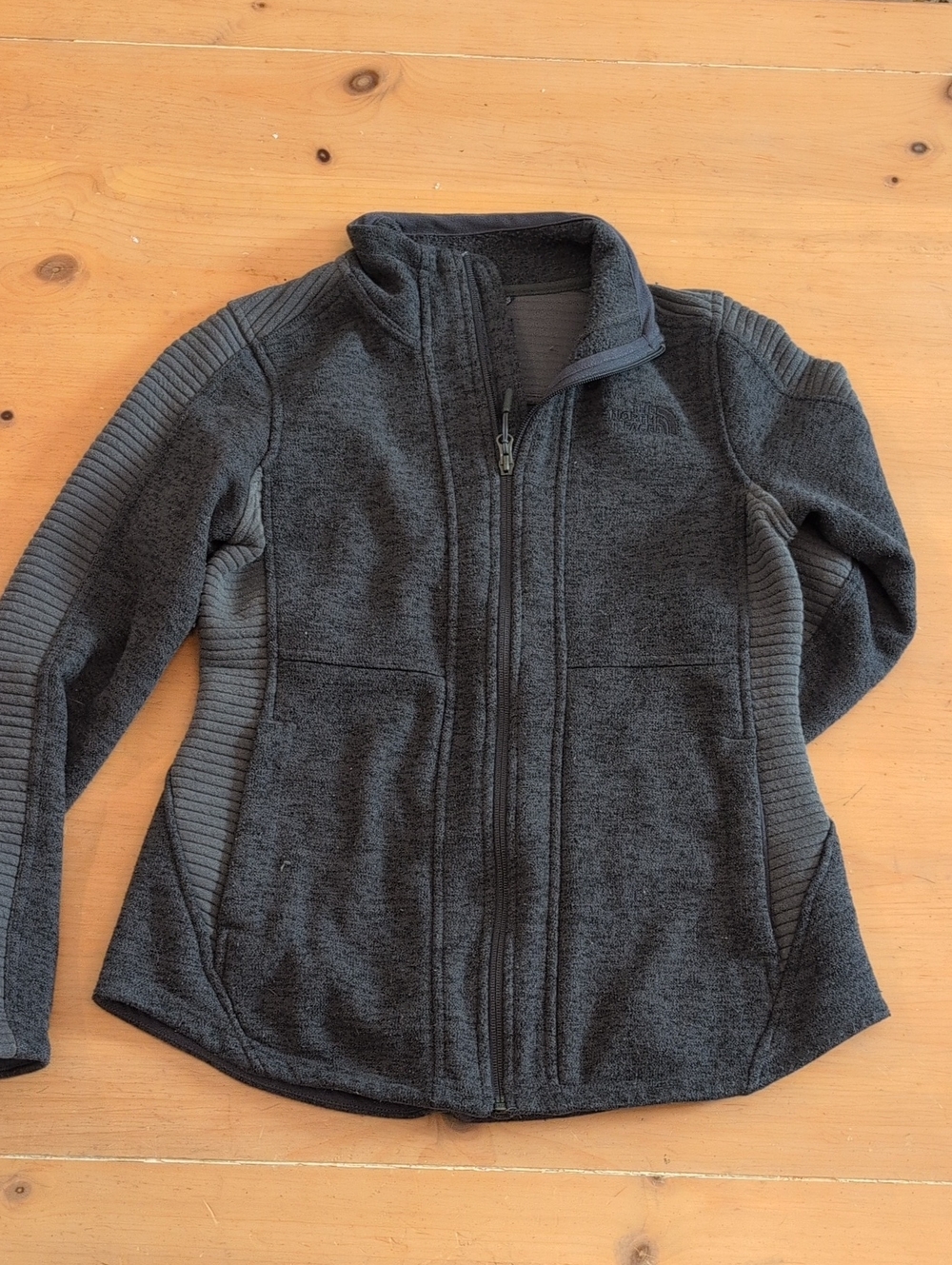 The North Face Dark Gray Full-Zip Ribbed Fleece Jacket